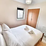 King Street, Free Parking, 2 Bed